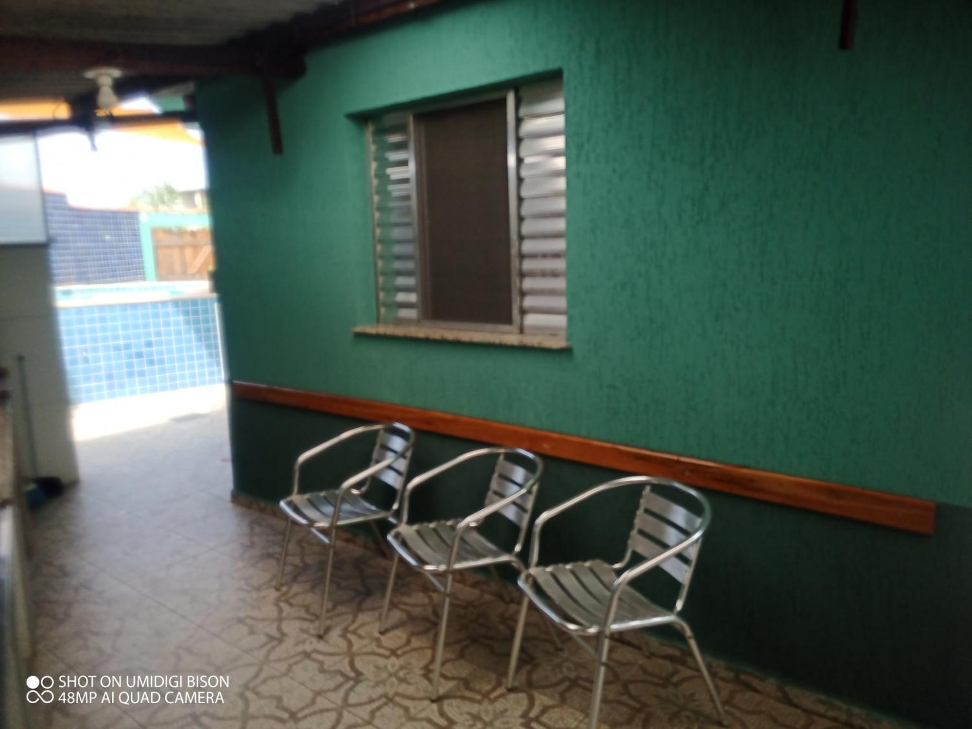 Itanhaém Casa Com Piscina , Churrasqueira, Wi-Fi, Em Rua De Areia A 1Km Da Praia, Bairro Sussegado, Proibido Uso De Som Extremamente Alto Ideal Para Descansar מראה חיצוני תמונה